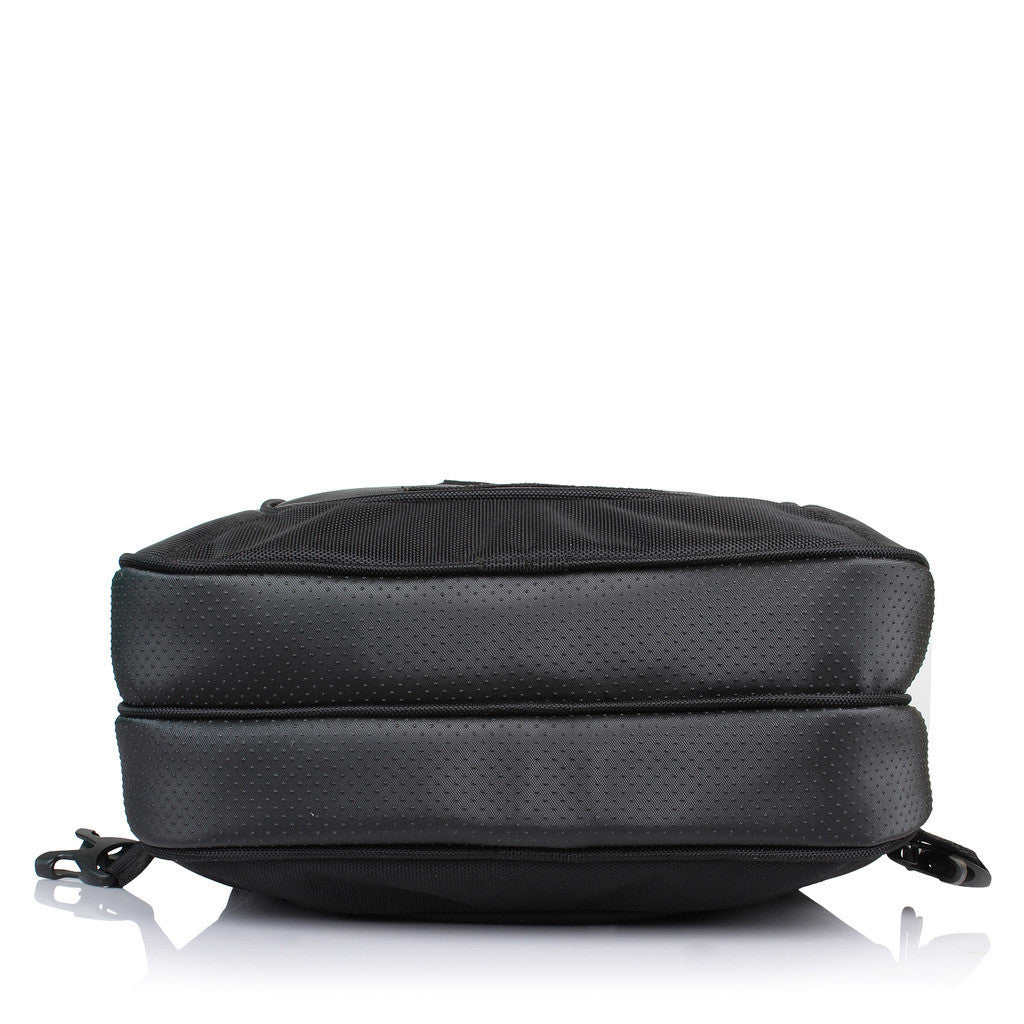 SANDSTROM S15CCGY16 15 Laptop Messenger Bag - Black